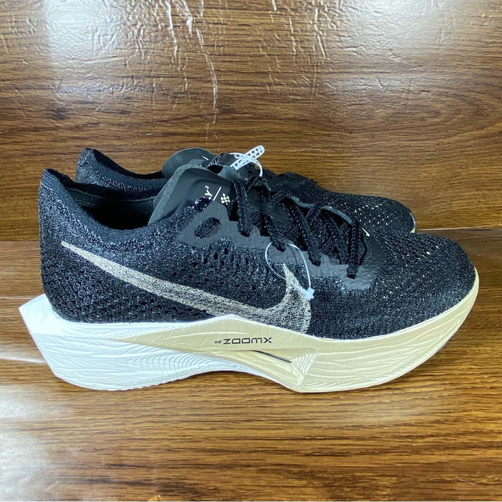 Nike Vaporfly shoe Size 8.5